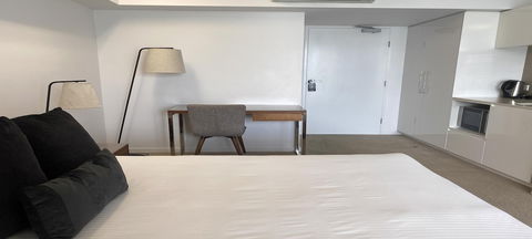 Airtrip Apartments On Carlyle St. Mackay - Newcastle Accommodation 2
