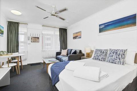 Bayscape Studio Glenelg - Newcastle Accommodation 1