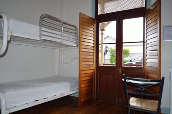 Aussie Way Backpackers - New Castle Tourism 2