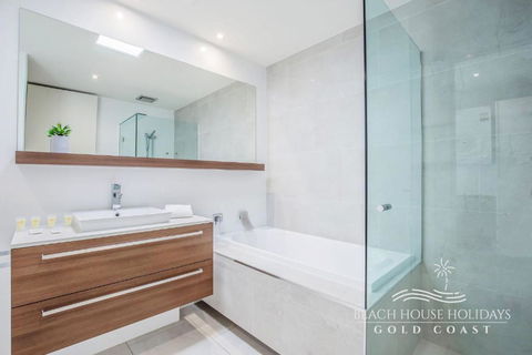 Absolute Beachfront Holiday House - Newcastle Accommodation 3