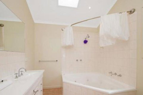 Valkei - New Castle Tourism 2