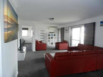 Yamba Norfolk Motel - New Castle Tourism 0