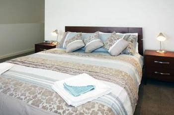 Harbour Views - Newcastle Accommodation 0