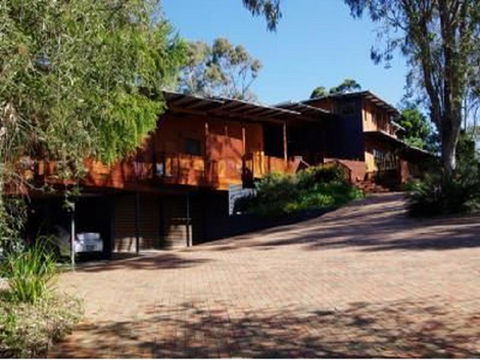 Leatherwood Lodge - New Castle Tourism 3