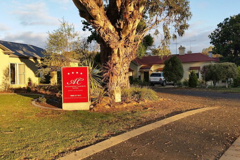 Alexander Cameron Suites - New Castle Tourism 4