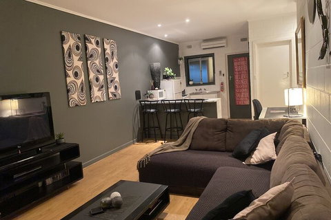 Apartment On Tennyson - New Castle Tourism 7