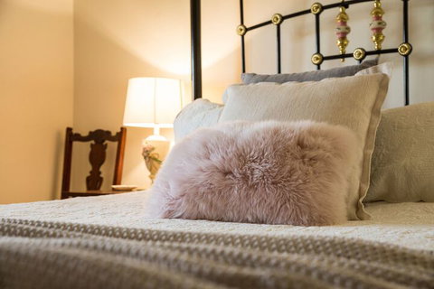 Wishing Well Cottage - New Castle Tourism 3