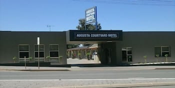 Augusta Courtyard Motel - New Castle Tourism 0