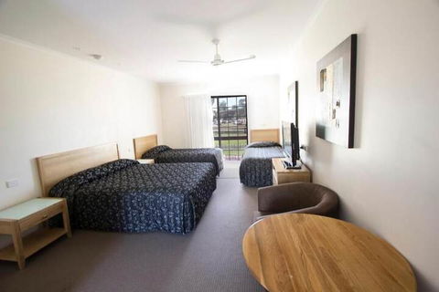 Tocumwal Golf Resort - New Castle Tourism 7