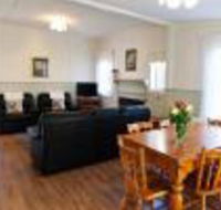Country Gate Cottages - Newcastle Accommodation