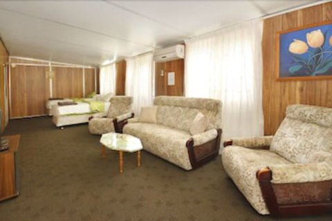 Mapleton Cabins & Caravan Park - Newcastle Accommodation 2