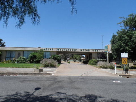 Mount Wycheproof Motor Inn - New Castle Tourism 4