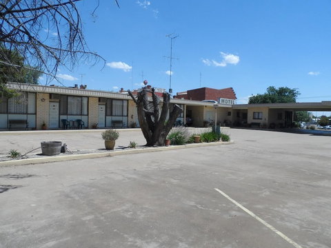 Mount Wycheproof Motor Inn - New Castle Tourism 3