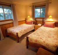 Accommodation Creek Cottages - New Castle Tourism