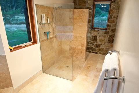 Adventure Bay Retreat - New Castle Tourism 5