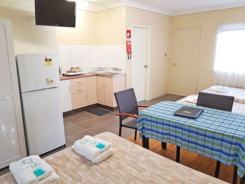 Maria Motel - New Castle Tourism 5