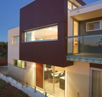Alouarn Apartment 2 - Newcastle Accommodation