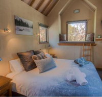 Sharpys Chalet - Newcastle Accommodation
