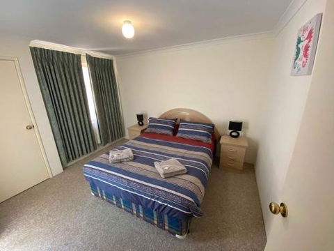 Port Bouvard Beach Holiday Home Mandurah - New Castle Tourism 3