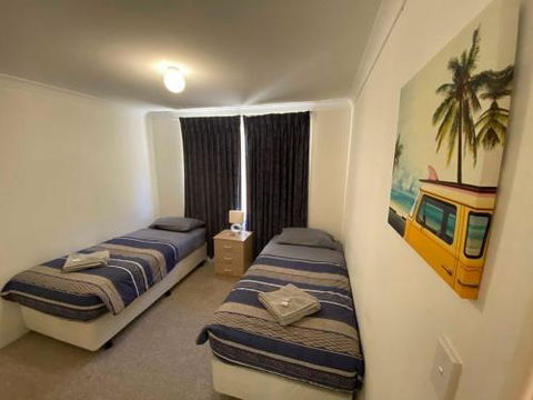 Port Bouvard Beach Holiday Home Mandurah - New Castle Tourism 4