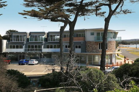 Four Kings Apartments - Newcastle Accommodation 0