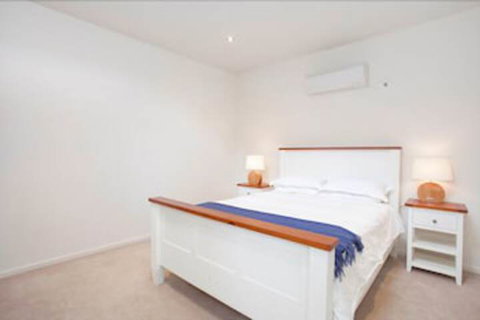 Four Kings Apartments - Newcastle Accommodation 1