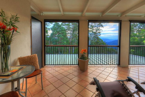 Mapleton Falls Accommodation - Newcastle Accommodation 4