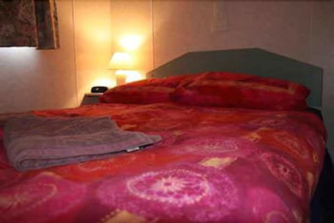 Seal Bay Cottages - New Castle Tourism 3