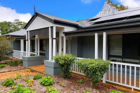 Clouds Mapleton - Newcastle Accommodation 3