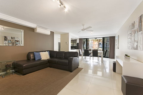 Clubb Coolum Beach Resort - Newcastle Accommodation 6