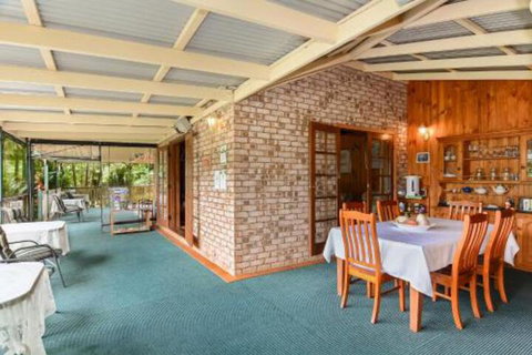 Peppertree Cottage - Newcastle Accommodation 7