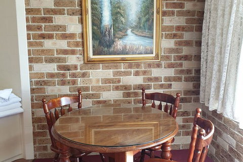 Leagues Motel - New Castle Tourism 7