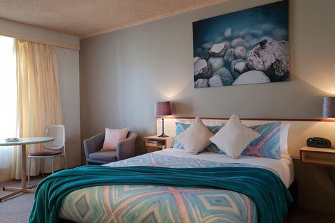 Leagues Motel - New Castle Tourism 6