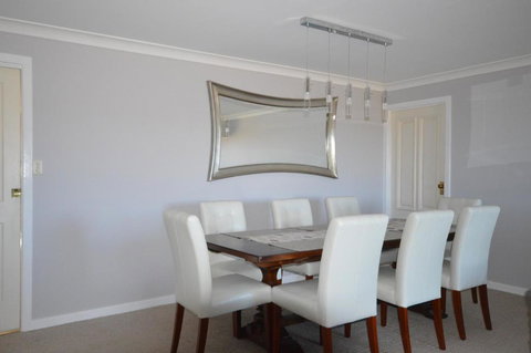 Sancerre Estate - New Castle Tourism 2