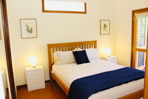 Nagoondie Studio - Newcastle Accommodation 2