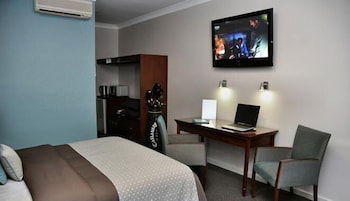 Pastoral Hotel Motel - New Castle Tourism 2