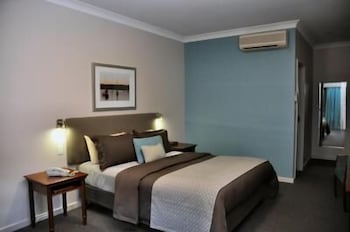 Pastoral Hotel Motel - New Castle Tourism 3