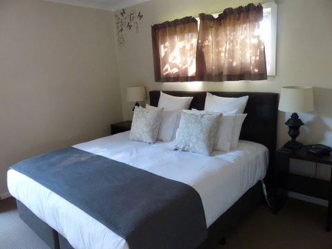 Yarra Gables - Newcastle Accommodation 6