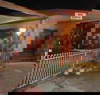 A Railway Lodge - Newcastle Accommodation