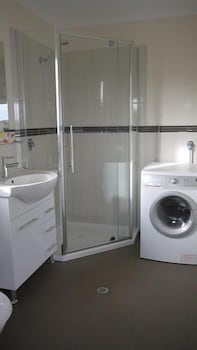 Tumby Villas - New Castle Tourism 1