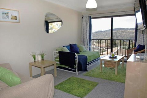 Balaton 4 - Newcastle Accommodation 1