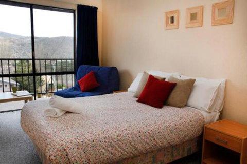Balaton 4 - Newcastle Accommodation 3
