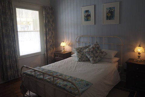 Cobblers Cottage B & B Accommodation - Newcastle Accommodation 3