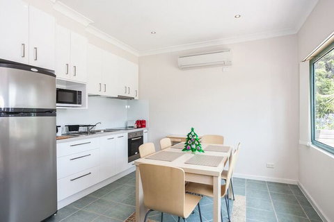 Anglesea River Apartments - Newcastle Accommodation 7