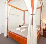 CBD Holiday Home - Newcastle Accommodation