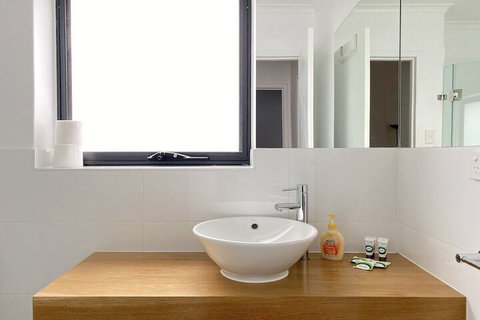 Atlantic West Beach Apartments - New Castle Tourism 3