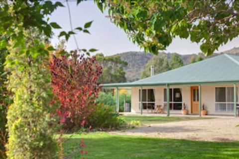 Brookfield Guesthouse - Newcastle Accommodation 0