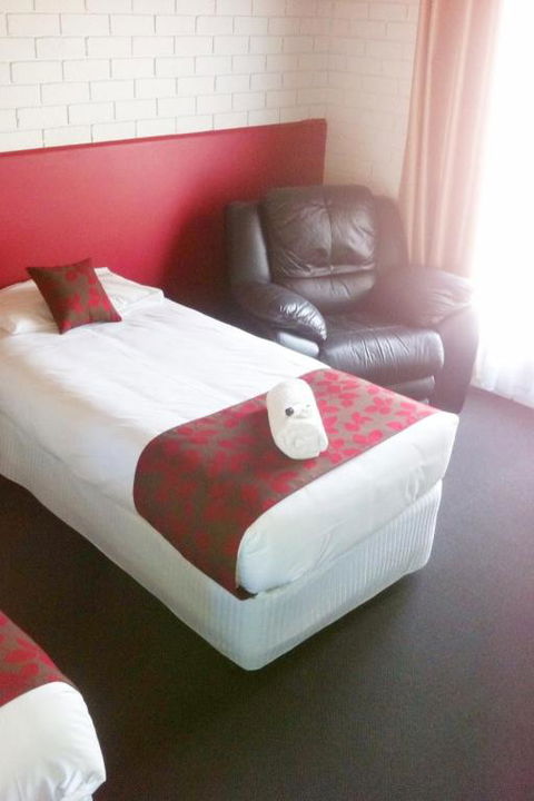 Bakery Park Motor Inn - New Castle Tourism 1