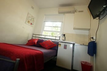 Zing Backpackers - Newcastle Accommodation 6