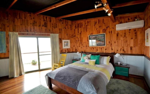 Eagles Nest - Newcastle Accommodation 6